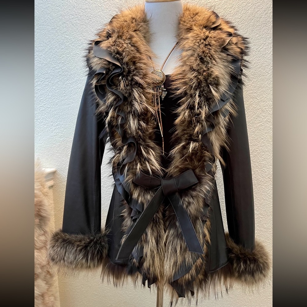 Caché Unique Leather Jacket with Belt and Fur -Limited Edition - Brown - Sz 6